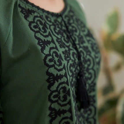 Women vyshyvanka Ukrainochka