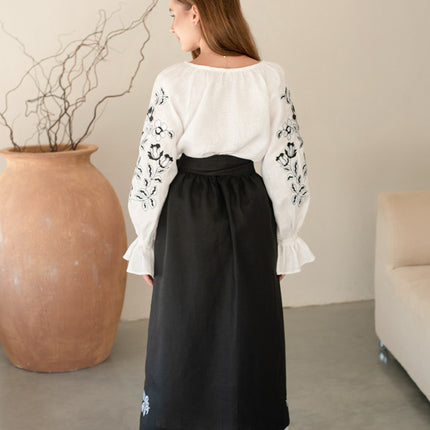 Women’s Ukrainian Embroidered Set – Long Linen Dress & Traditional Plakhta