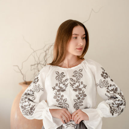 Women’s Ukrainian Embroidered Set – Long Linen Dress & Traditional Plakhta