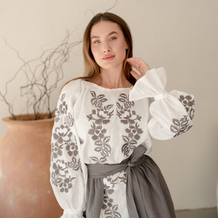 Women’s Ukrainian Embroidered Set – Long Linen Dress & Traditional Plakhta