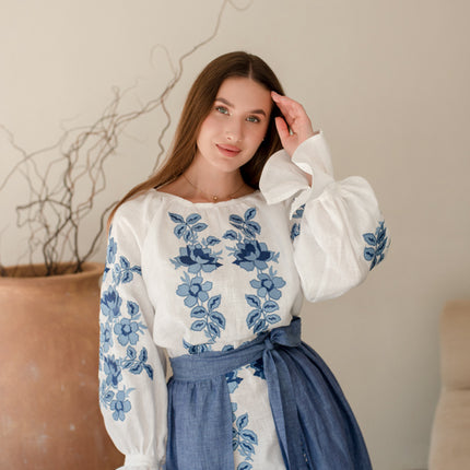 Women’s Ukrainian Embroidered Set – Long Linen Dress & Traditional Plakhta