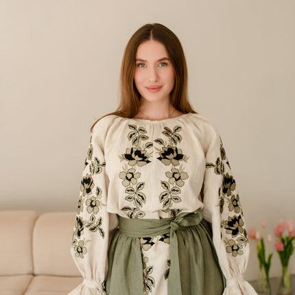 Women’s Ukrainian Embroidered Set – Long Linen Dress & Traditional Plakhta