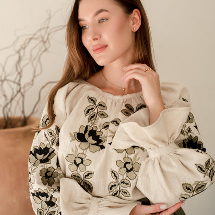 Women’s Ukrainian Embroidered Set – Long Linen Dress & Traditional Plakhta