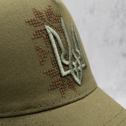 Ukrainian baseball cap with embroidered tryzub