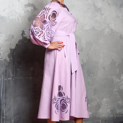 Linen dress with Richelieu embroidery