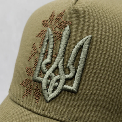 Ukrainian baseball cap with embroidered tryzub