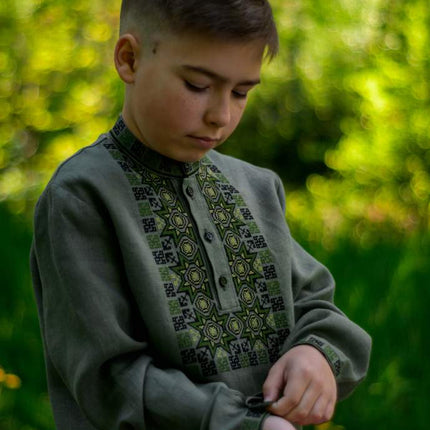 Boys Ukrainian Vyshyvanka Shirt – Green Linen Embroidered Shirt