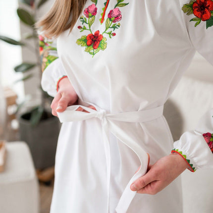 Dress with sunflower embroidery