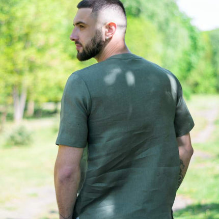 Embroidered men's flax shirt with Cossack design