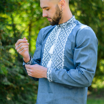 Embroidered men's shirt