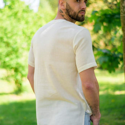 Embroidered men's shirt with short sleeves