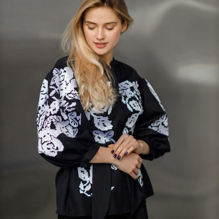 Embroidered women's blouse