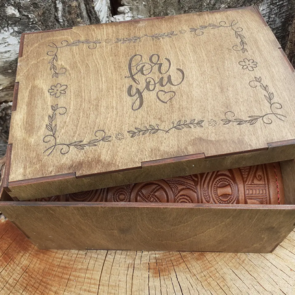 Handmade women's leather bag with gift packaging