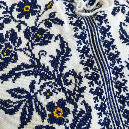 Ukrainian men shirt vyshyvanka