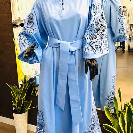 Linen dress with Richelieu embroidery