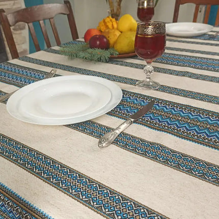 Tablecloth with napkins in Ukrainian style