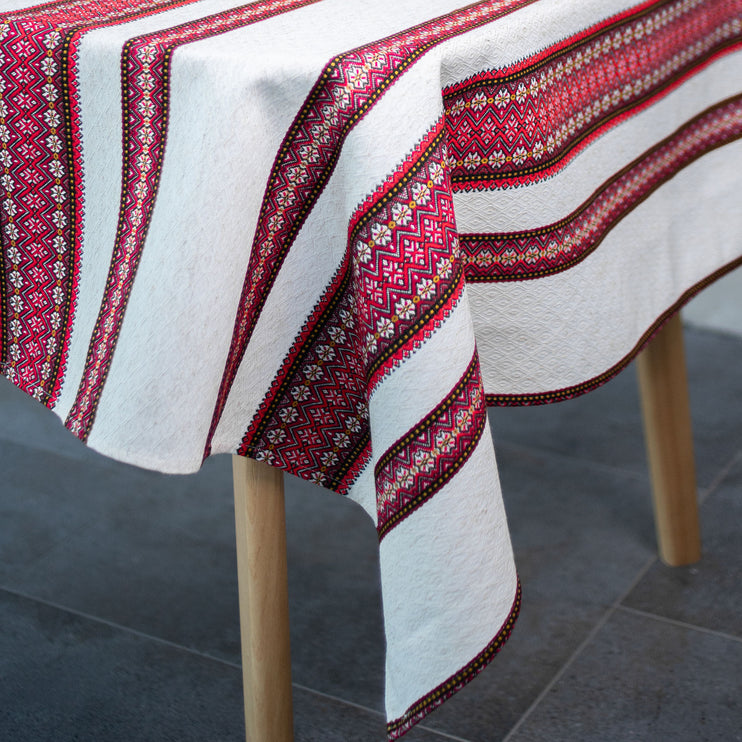 Ukrainian Embroidered Tablecloth with 6 Napkins Set