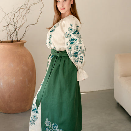Women’s Ukrainian Embroidered Set – Long Linen Dress & Traditional Plakhta