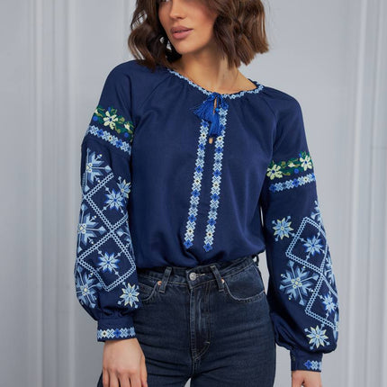 Women's embroidered shirt Unconquered