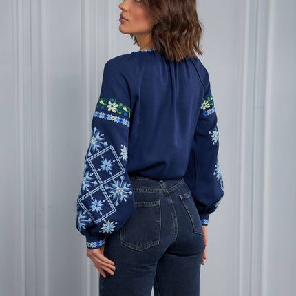 Women's embroidered shirt Unconquered