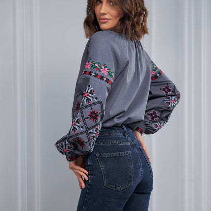 Women's embroidered shirt Unconquered
