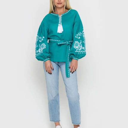 Women's embroidery blouse with a floral pattern