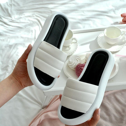 Women's slide sandals made of genuine leather