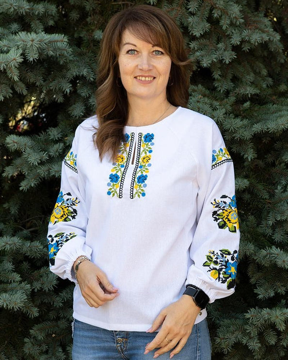 Women's vyshyvanka in national colors