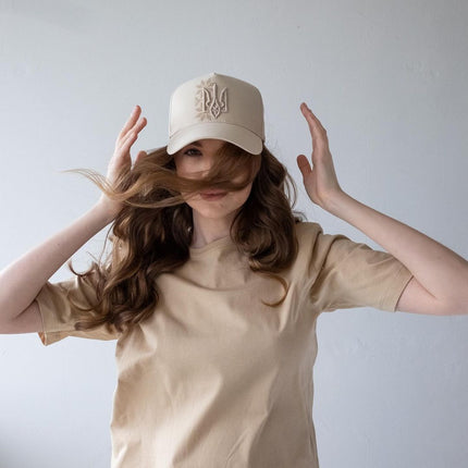 Ukrainian baseball cap with embroidered tryzub