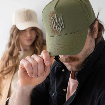 Ukrainian baseball cap with embroidered tryzub