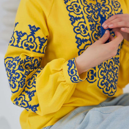 Women vyshyvanka Ukrainochka