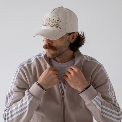 Baseball cap with embroidery Carpathian
