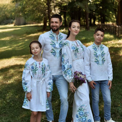 Mens linen vyshyvanka shirt with long sleeves