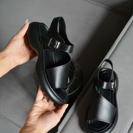 Women's leather sandals