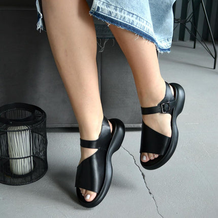Women's leather sandals